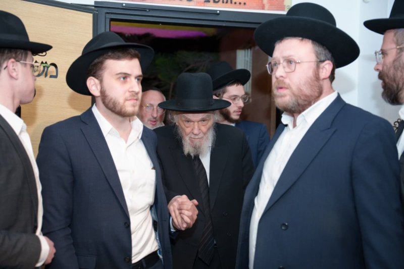 דניאל נפוסי ומאיר זלזניק