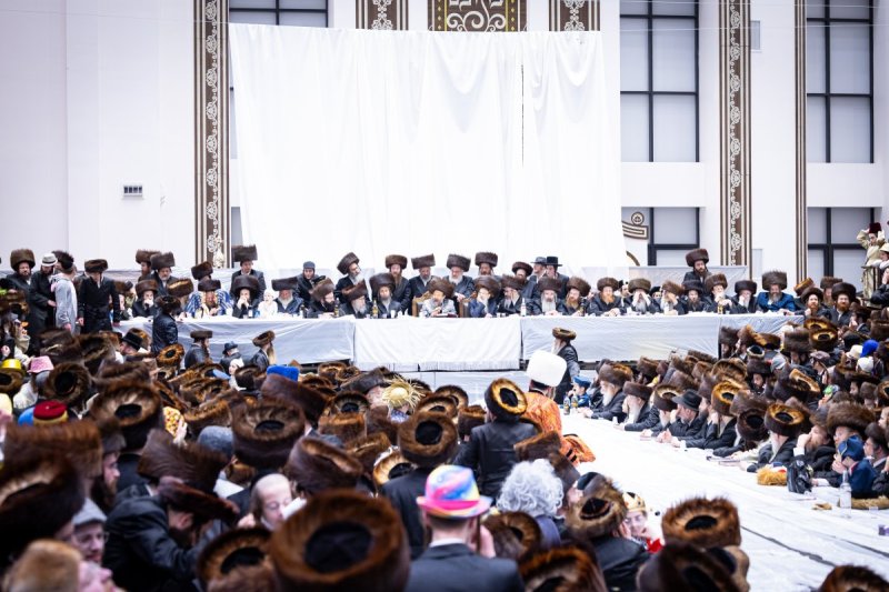 האחים לאנטשעווסקי, אברומי בלום, ואייזיק י.