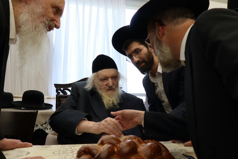 באדיבות המצלם