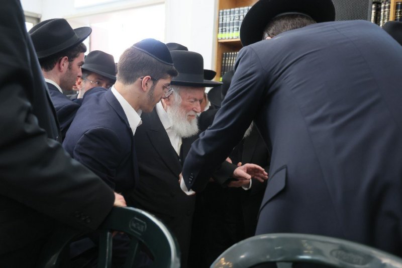 אברהם אבידן