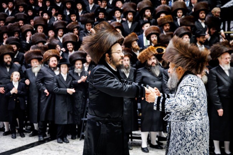 אברומי בלום והלל ל"ש