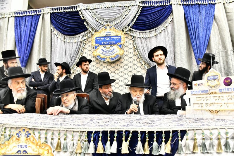 באדיבות המצלם