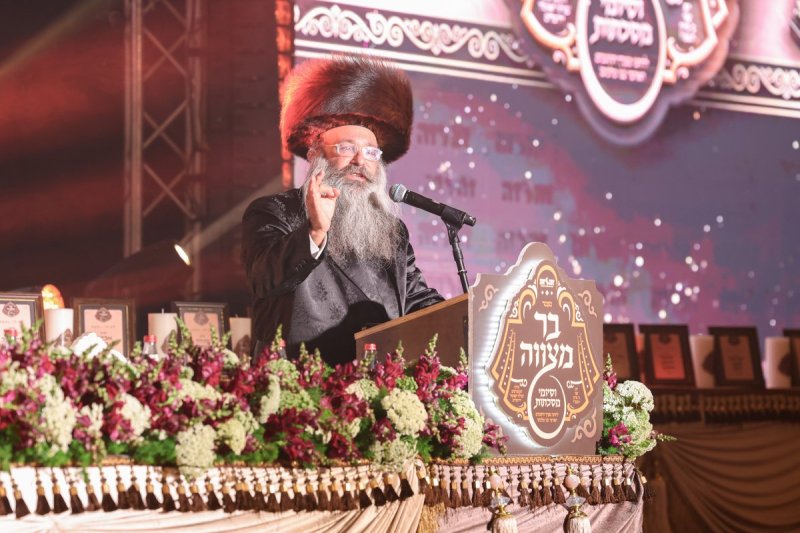 יעקב נחומי וא. אייזנבאך
