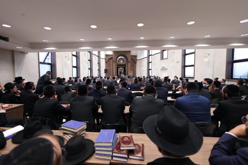 דניאל נפוסי ומאיר זלזניק