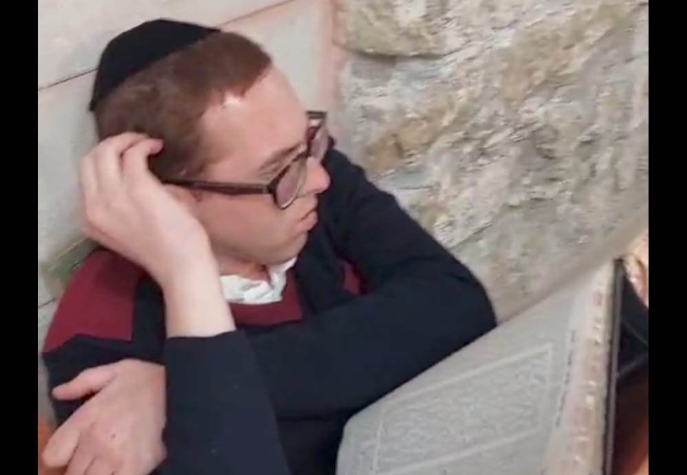 באדיבות המצלם