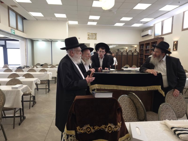 באדיבות המצלם