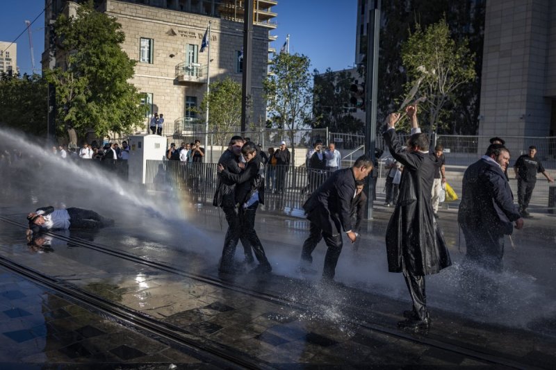 חיים גולדברג, פלאש 90
