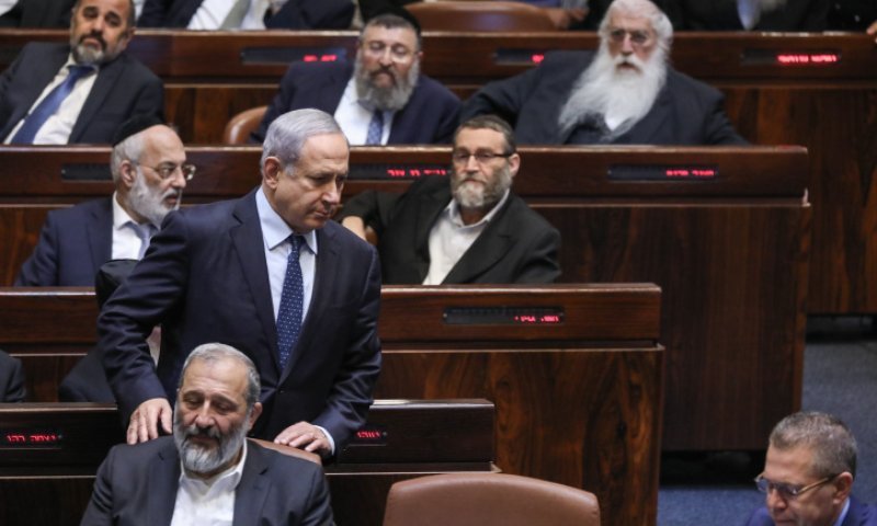 חברי הכנסת החרדים קיבלו מסר: חוק הגיוס יעלה מחר לדיון