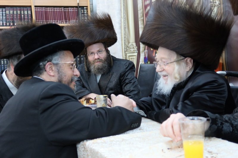 באדיבות המצלם