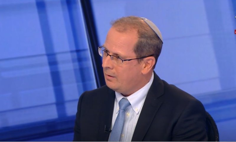 רז נזרי נגד היועמ&rdquo;שית: &ldquo;השימוש במניעה משפטית הפך תדיר ומהיר מדי״