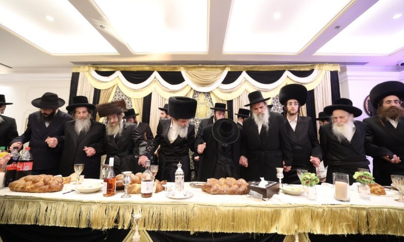 אברכי הכולל ערכו סיום על כל הזוהר לכבוד שמחת השבע ברכות