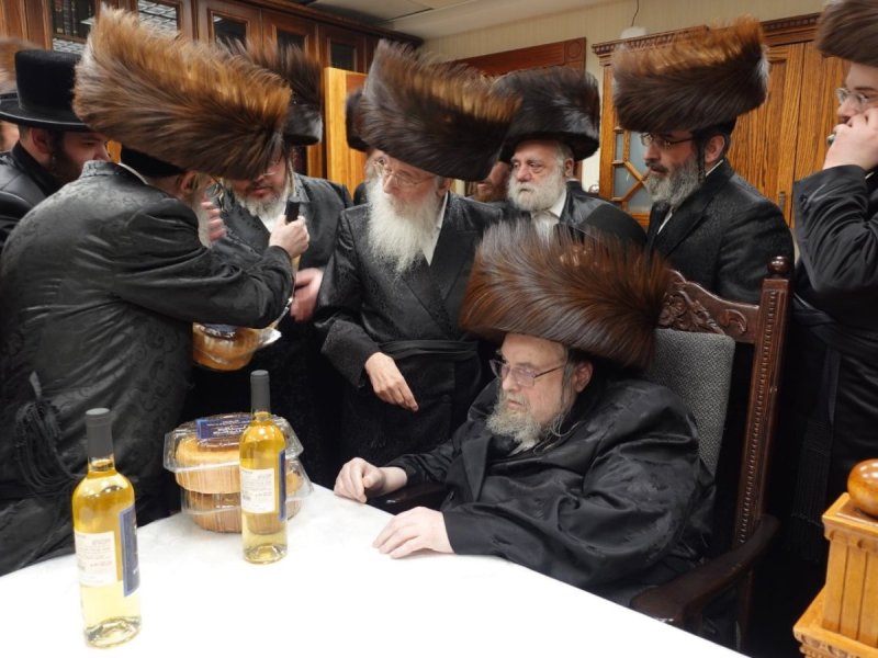 אנשיל בעק וא.מ.ש