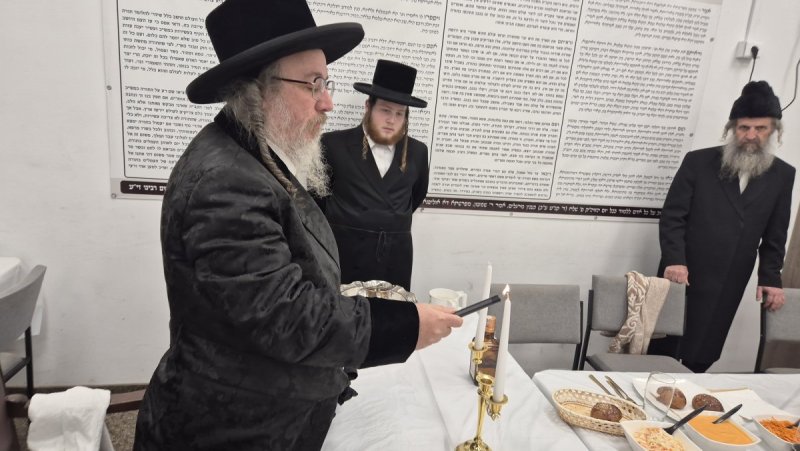 באדיבות המצלם