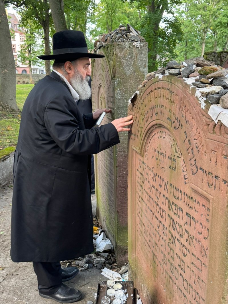 באדיבות המצלם