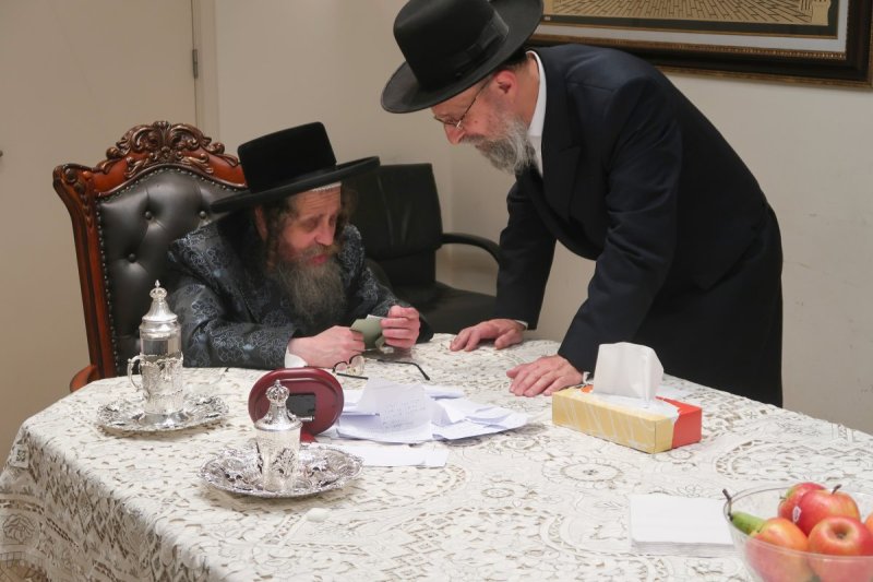 משה קאהן ומ.א. נוימן