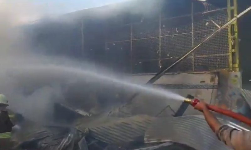 מסוק צבאי התרסק בשוק הומה באספהאן: שני הטייסים נהרגו