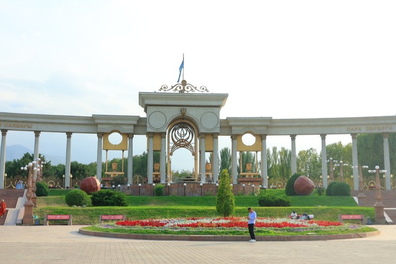 מרדכי לובעצקי