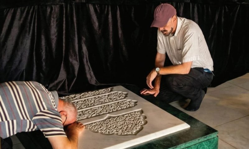 העיתונאי החרדי שנכנס למתחם קבר נסראללה: "אם היו מבינים &ndash; היית מת במקום"