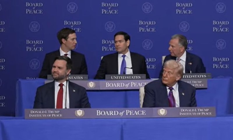 טראמפ מאותת לאיראן: עשרה ימים יכריעו בין הסכם לעימות