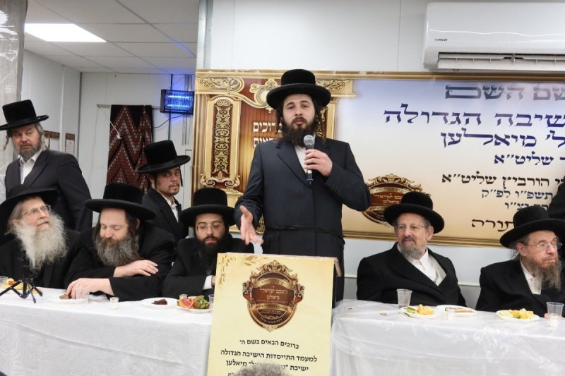 באדיבות המצלם