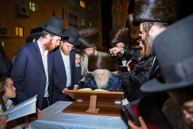 דניאל נפוסי