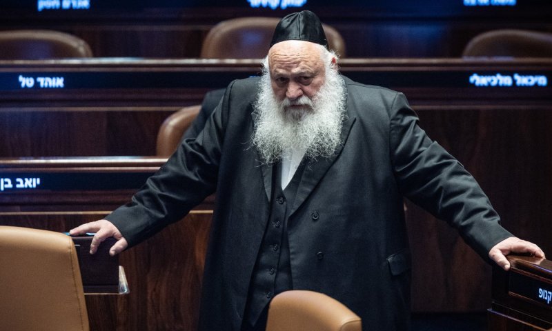 גולדקנופף השווה את הסנקציות ל"טלאי צהוב", ביסמוט בלם