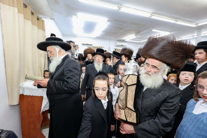 באדיבות המצלם