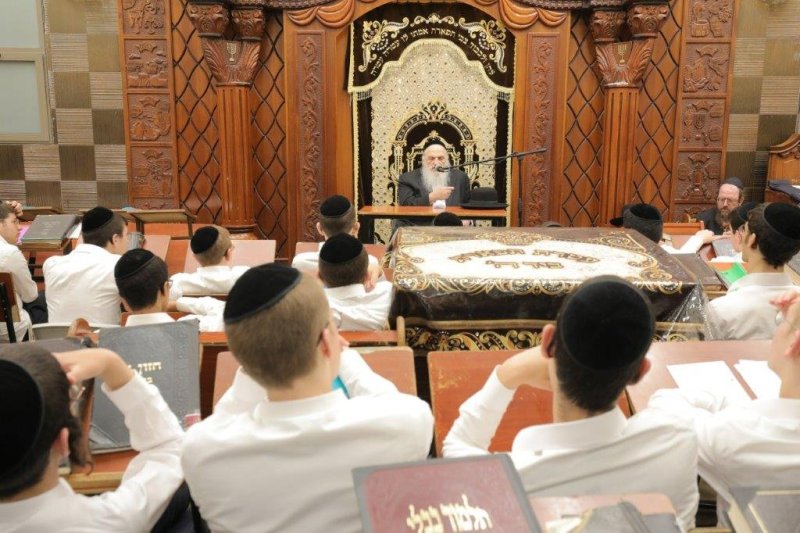 באדיבות המצלם