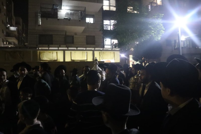 באדיבות המצלם