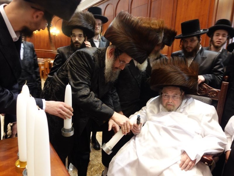 אנשיל בעק וא.מ.ש