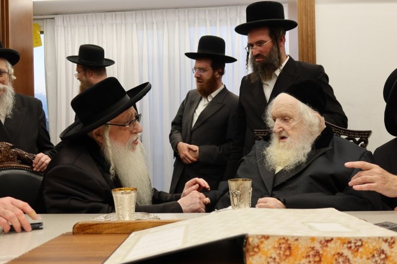 באדיבות המצלם