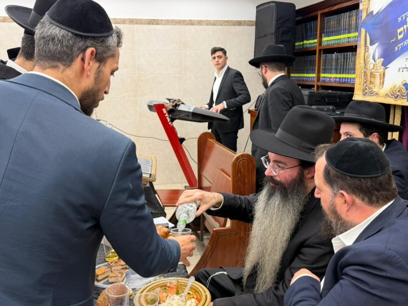 באדיבות המצלם