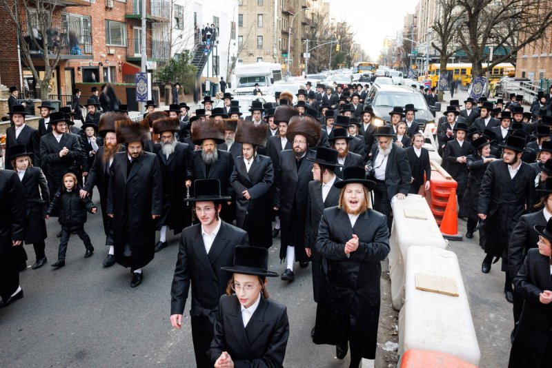 אברומי בלום והלל ל"ש