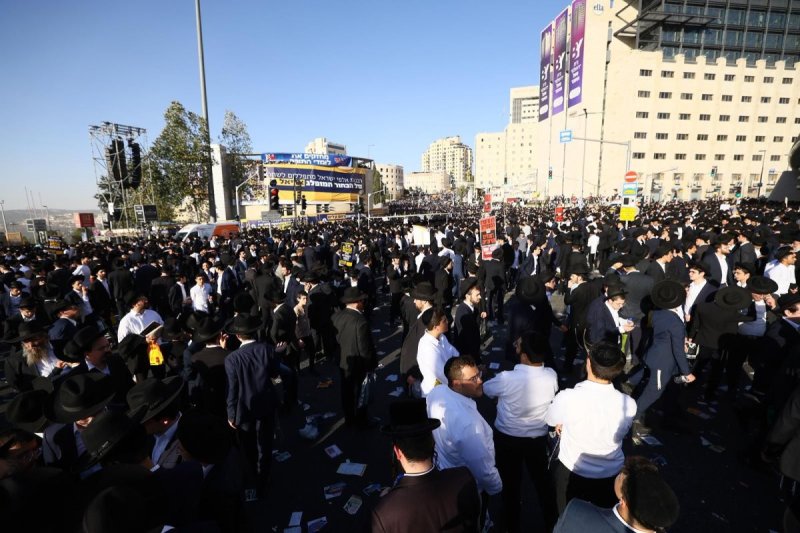 דניאל נפוסי ודוד מנדלסון