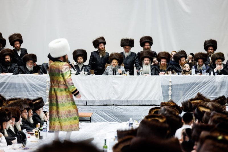 האחים לאנטשעווסקי, אברומי בלום, ואייזיק י.