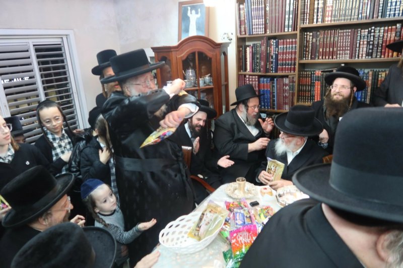 באדיבות המצלם