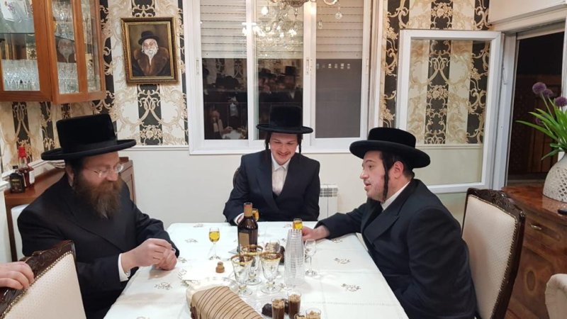 באדיבות המצלם