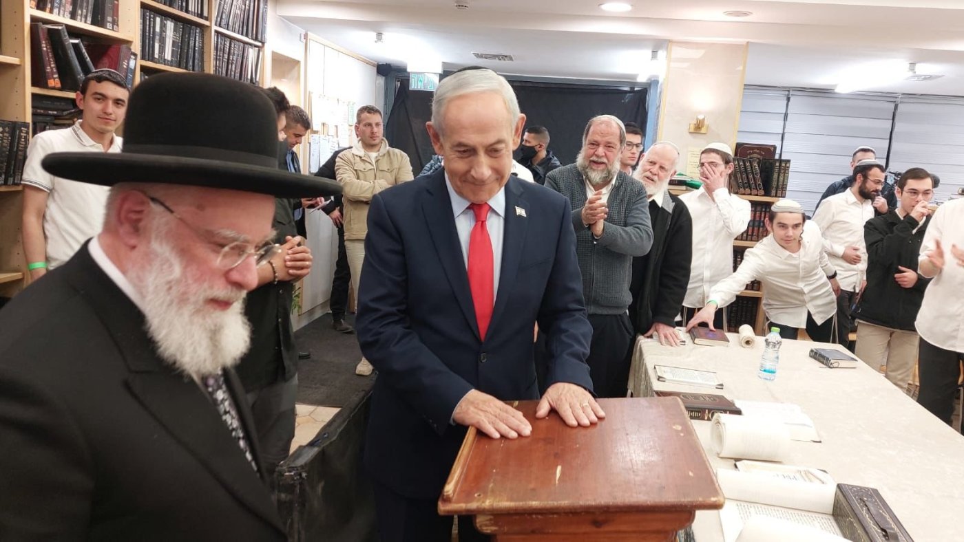 באדיבות המצלם