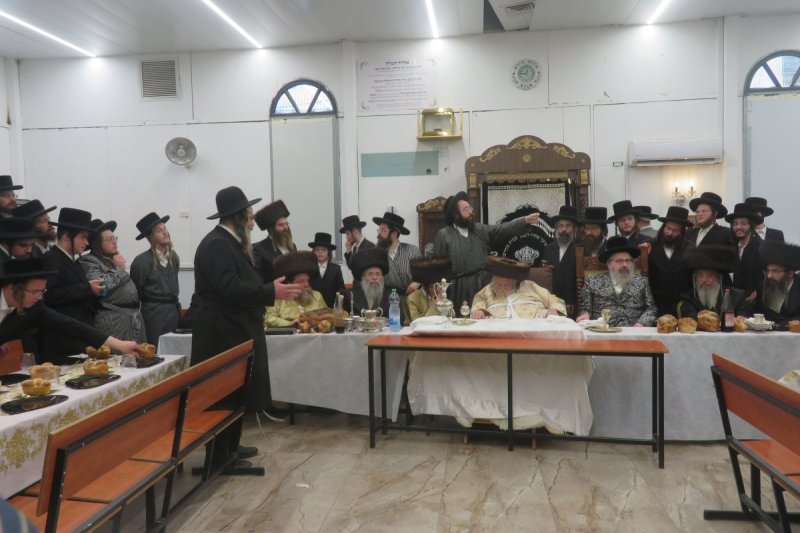 באדיבות המצלם