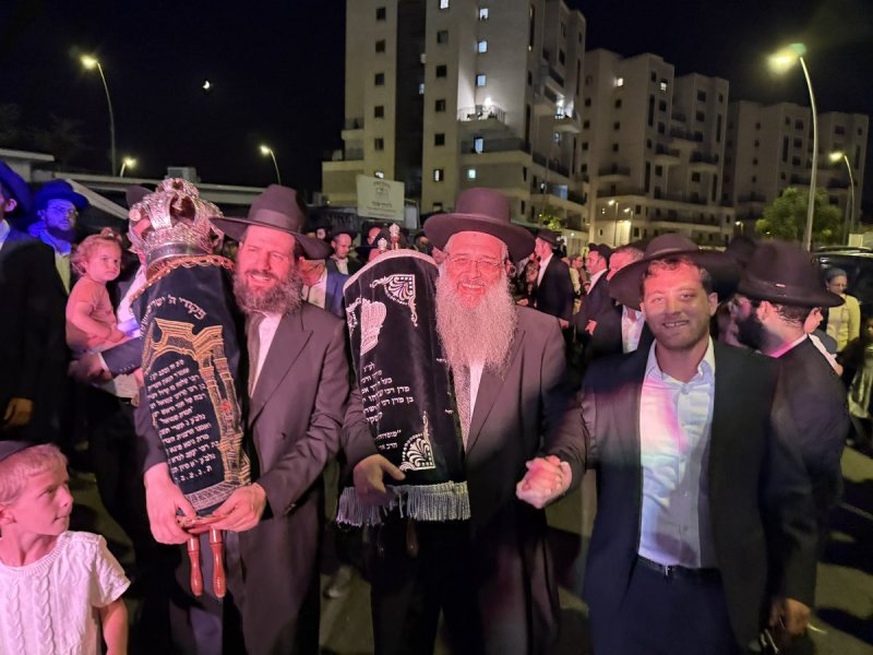 באדיבות המצלם