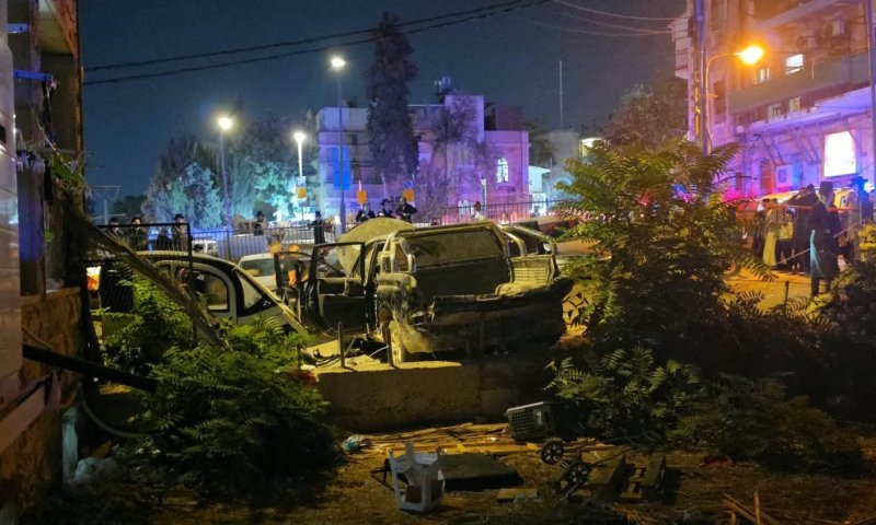דרמה בלב מאה שערים: רכב חשוד הקפיץ כוחות משטרה וחבלנים