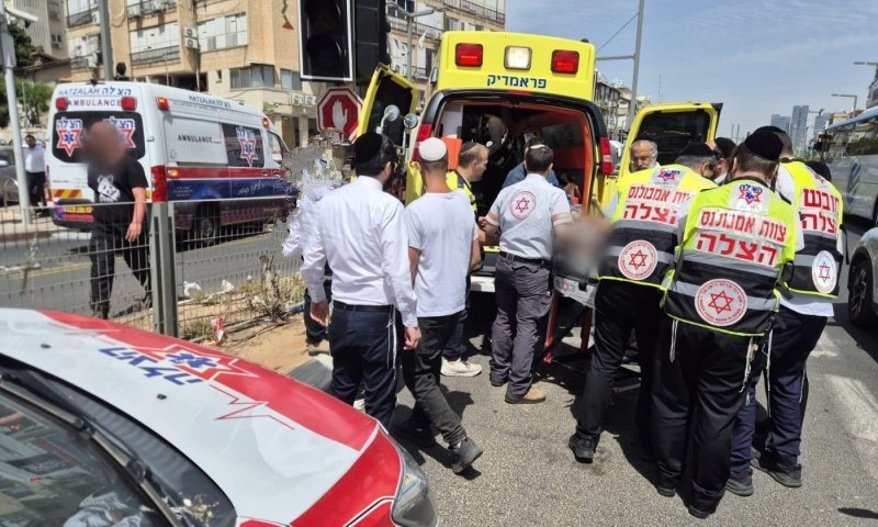 תאונת דרכים בבני ברק: נער רוכב קורקינט פונה במצב קשה
