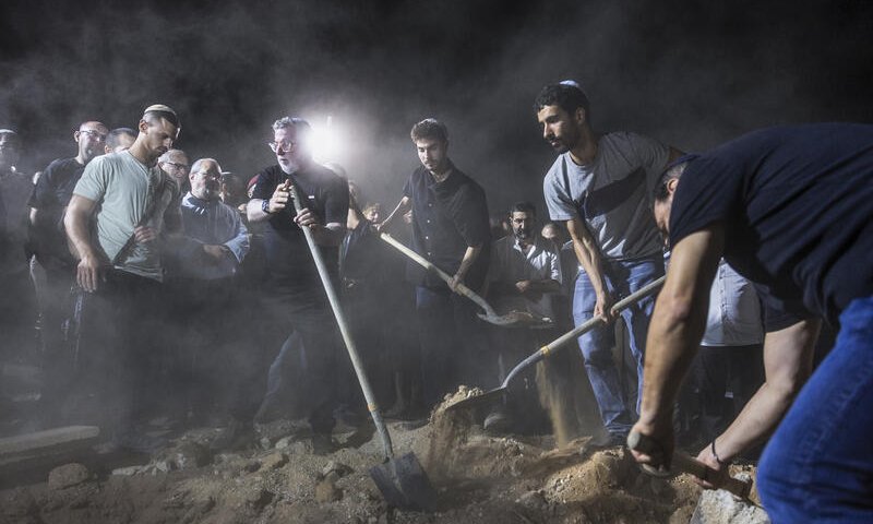 בנו של הנרצח ספד לאביו בדמעות: "תודה שנתת לי את החיים"