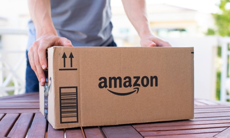 מתקפה איראנית באבו דאבי: חוות השרתים של 'אמזון' נפגעה