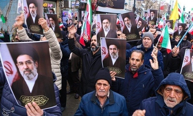 ניתוק מוחלט: המנהיג העליון של איראן דוחה הצעות להסכם ודורש פיצויים