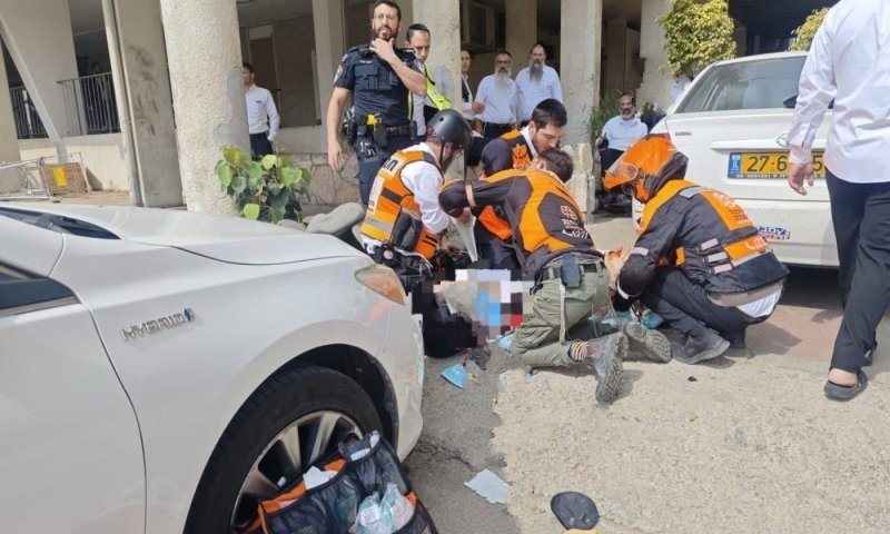 לקח את בתו למעון - ונורה ע"י רוכבי אופנוע: "אברך שקדן, מדובר בטעות בזיהוי"