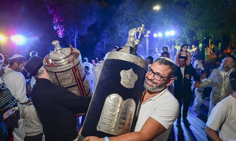 "בשמחת תורה לא לצאת מהבית": ההנחיה שעוררה סערה בגליל