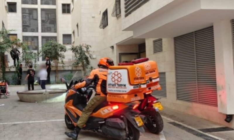 נכנס לניתוח חירום: בן 17 נפל מגובה בבני ברק ונפצע קשה