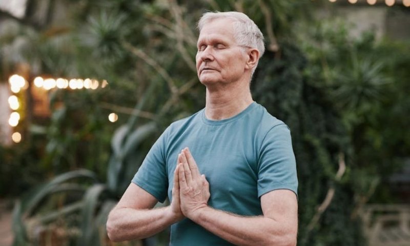 "אני לא צריך מטפלת!": הדילמה השקטה שקורעת משפחות מבפנים (והדרך החכמה לפתור אותה)