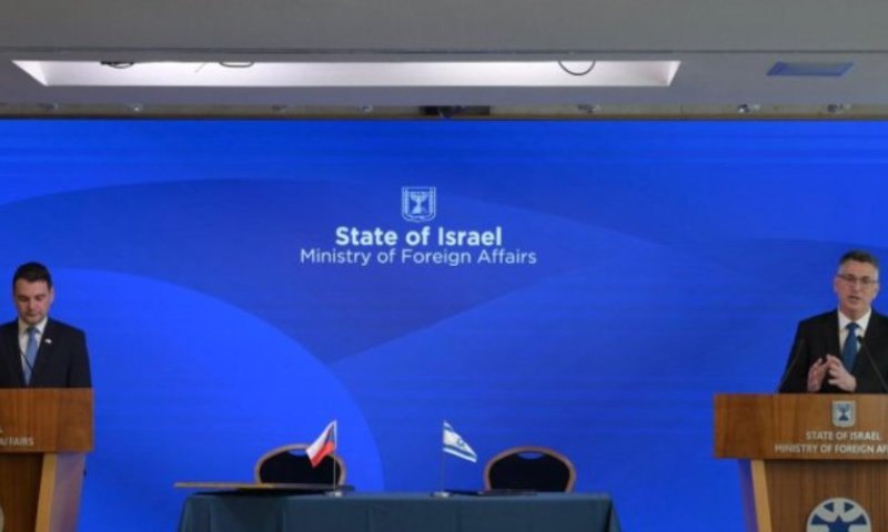 שר החוץ הצ'כי לישראל: "מדינה מתורבתת שמוקפת באויבים בלתי מתורבתים"